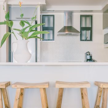 The eat-in kitchen counter is the perfect place to gather your clan, pull up a stool and embrace that holiday feeling.